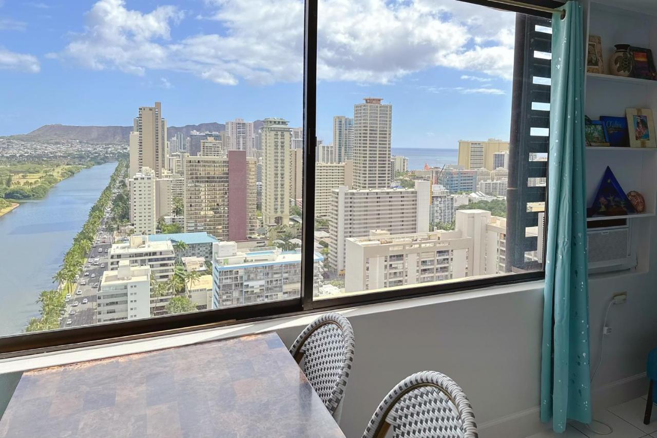 Waikiki Condo High Floor Views Beaches Convention Center Гонолулу Экстерьер фото